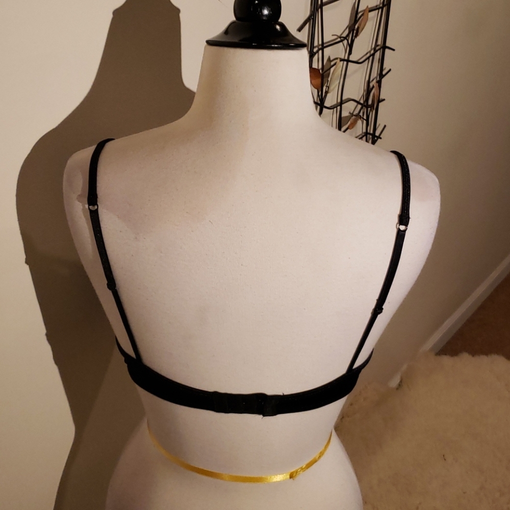 2 bras - Picture 16 of 16